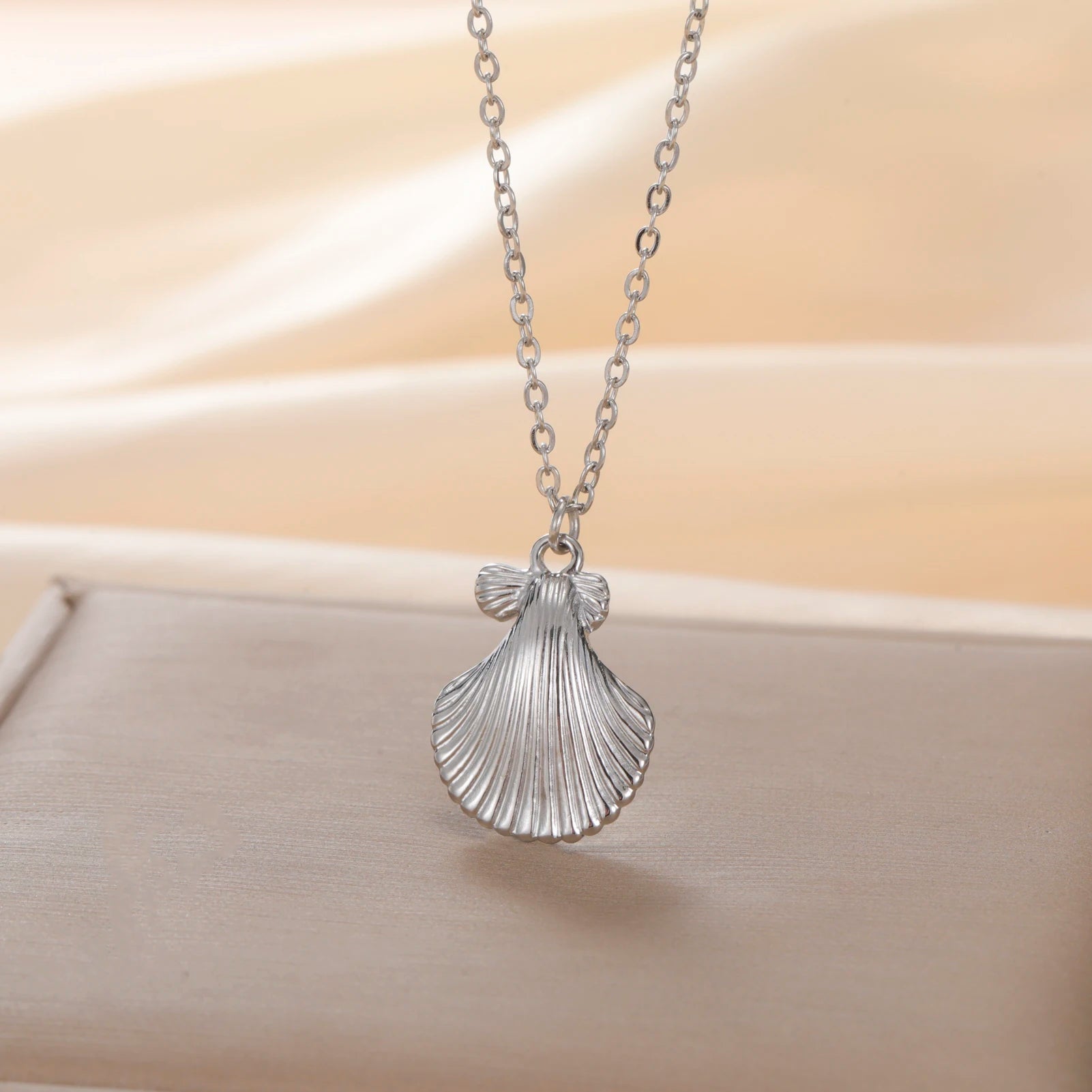 Teamer Shell Necklace