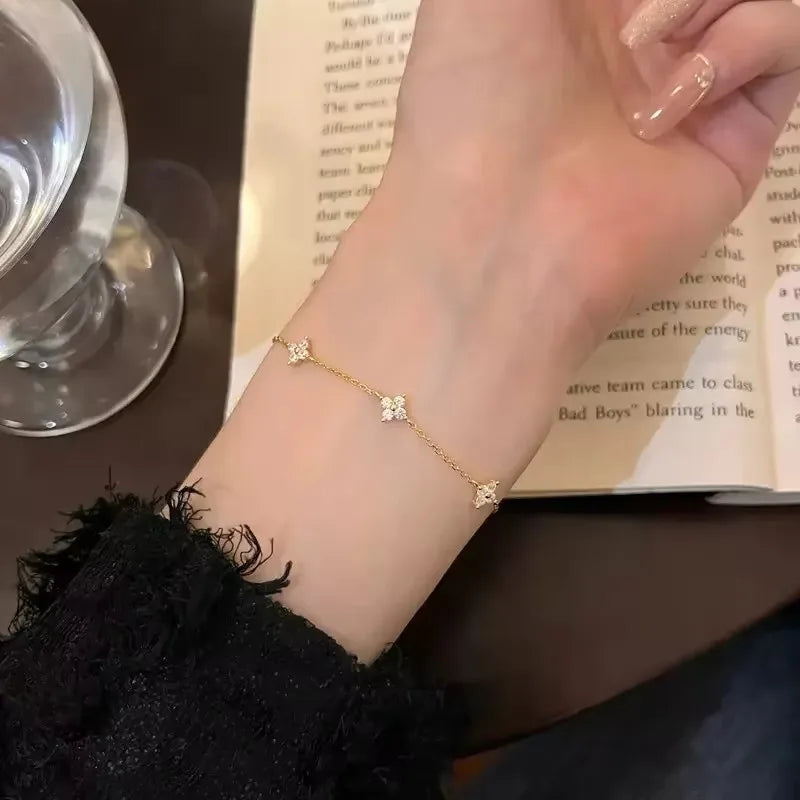 Four Leaf Flower Bracelet